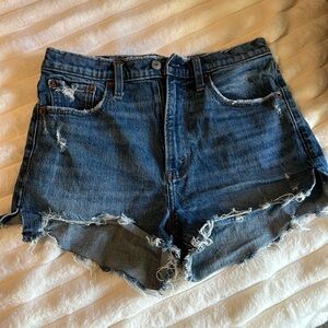 Abercrombie & Fitch blue Jean shorts. High Rise Mom Shorts. Size 28
